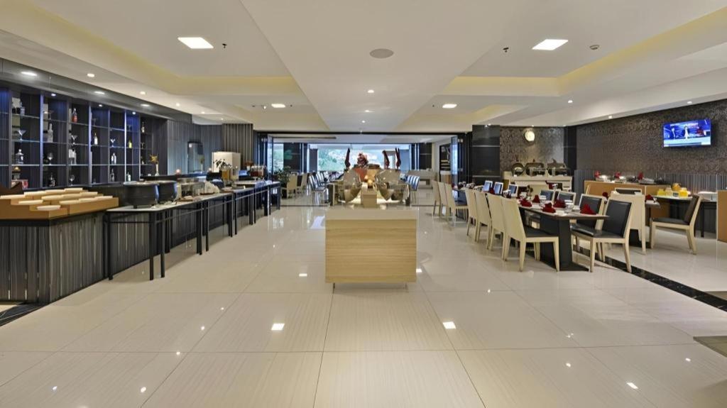 Travello Hotel Bandung Exterior foto