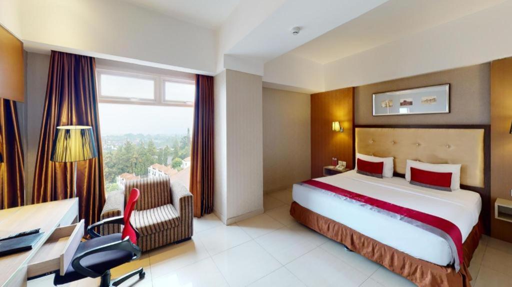 Travello Hotel Bandung Exterior foto